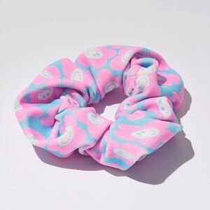 NWT Frankie’s Bikinis Katie Terry Scrunchie in Daisy Dream - Pink & Blue Floral